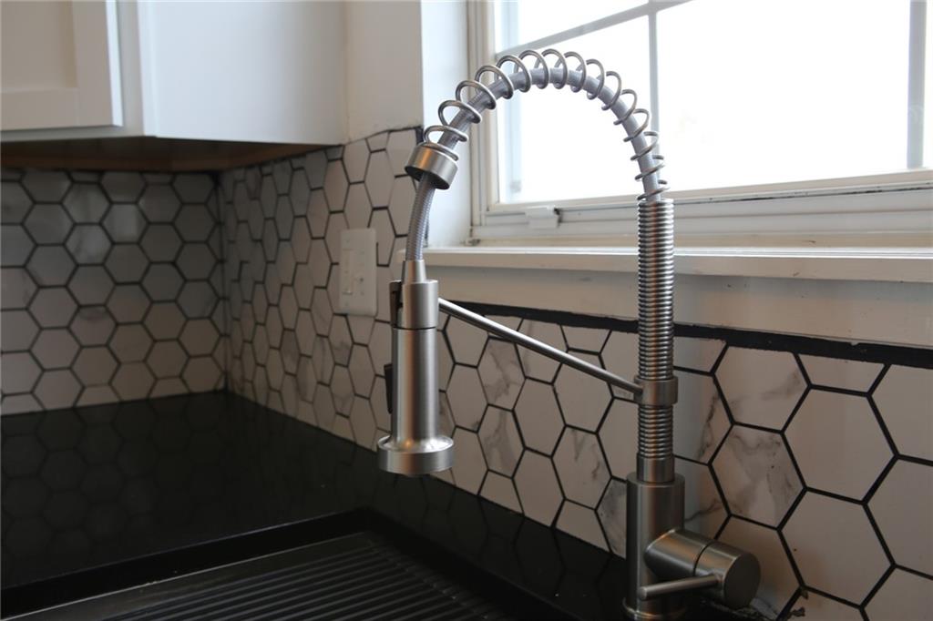 203 NW 112th Terrace, Kansas City, MO 64155 | MLS#2588639