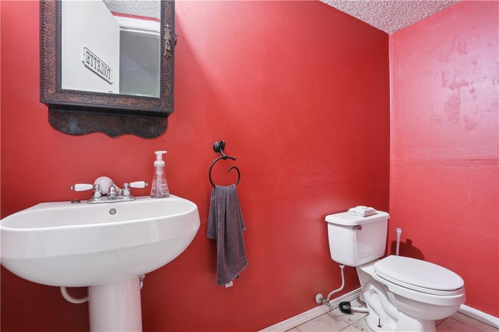 8148 NW Twin Oaks Drive, Kansas City, MO 64151 | MLS#2589873