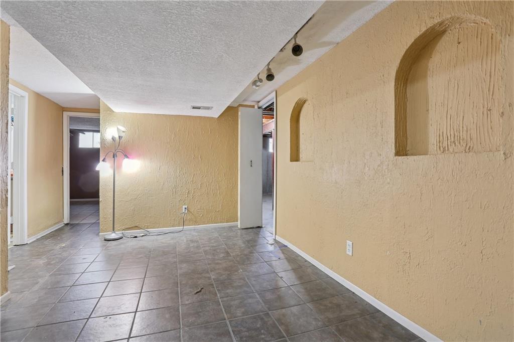 8148 NW Twin Oaks Drive, Kansas City, MO 64151 | MLS#2589873