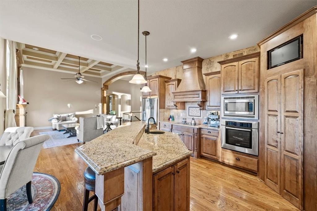 8050 N Caldwell Avenue, Parkville, MO 64152 | MLS#2591634