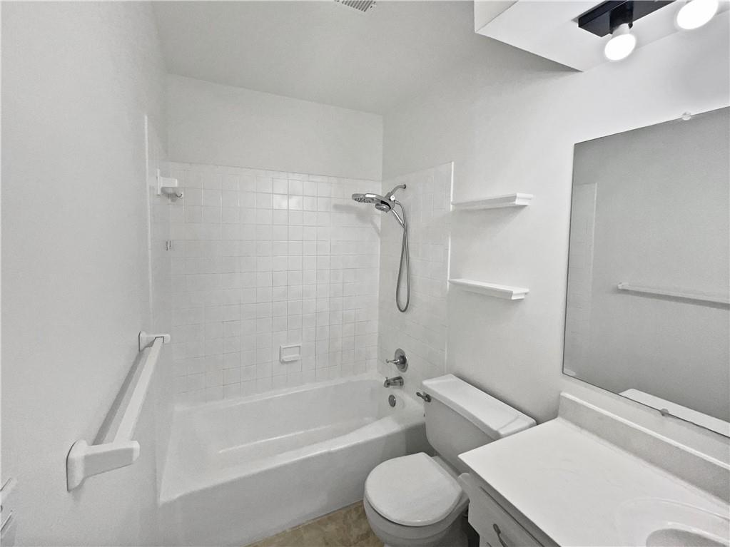 8700 NW 81st Terrace, Kansas City, MO 64152 | MLS#2591957