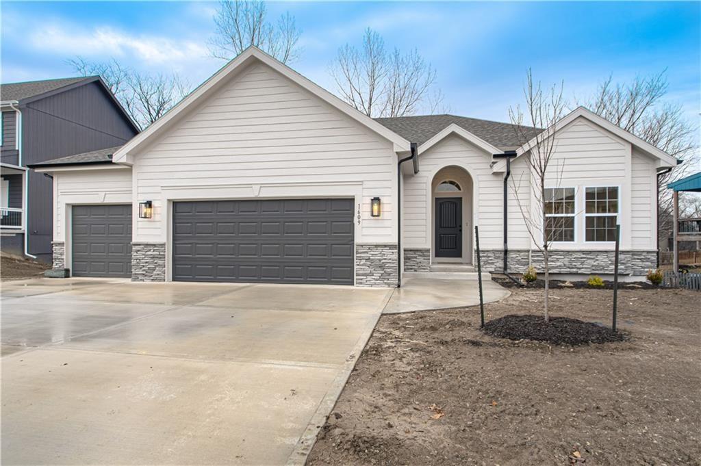 623 E 13th Street, Kearney, MO 64060 | MLS#2592497