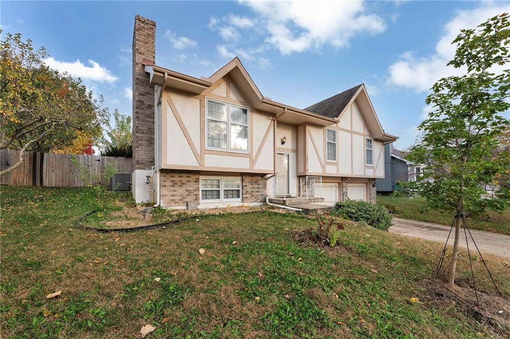 6807  T Gabbert Drive, Pleasant Valley, MO 64068 | MLS#2594321